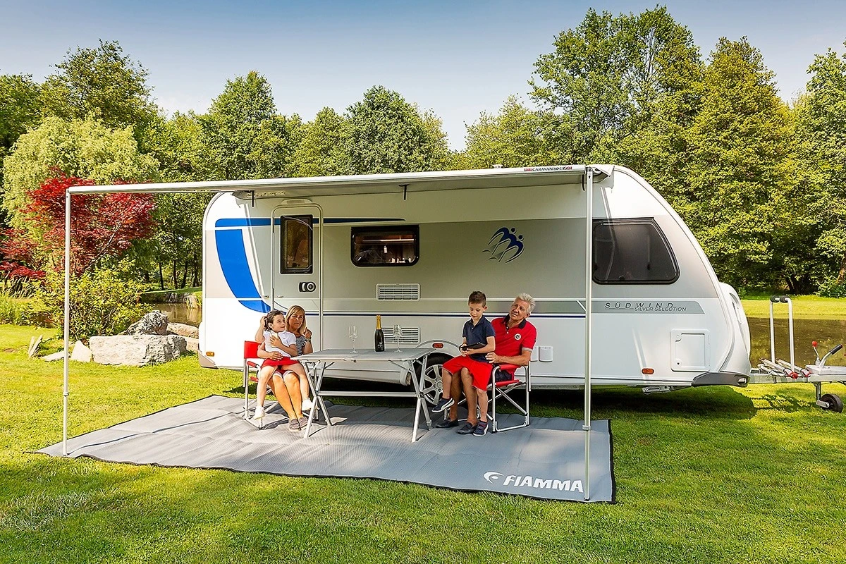 Fiamma Caravanstore XL Lightweight Awning Royal Grey Sizes 280,310,360,410,440,500,550 (Grey Outer Bag) 9 Fiamma Caravanstore XL Lightweight Awning Royal Grey Sizes 280,310,360,410,440,500,550 (Grey Outer Bag) - Image 7